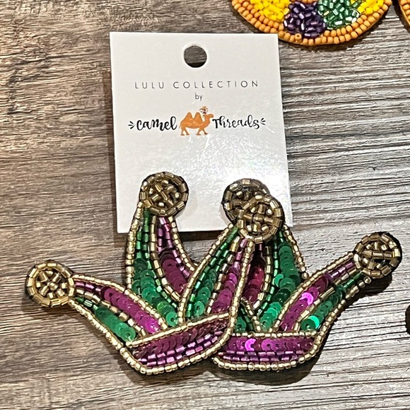 FINAL PRICE Bundle of Mardi Gras Earrings - Picture 3 of 6